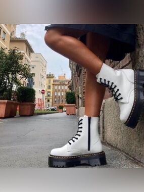 Dr. Doc Martens Jadon Platform Leather Zip Combat Boots Goth Grunge Festival